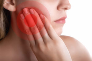 Como amenizar a dor de dente inflamado? Como amenizar a dor de dente inflamado?